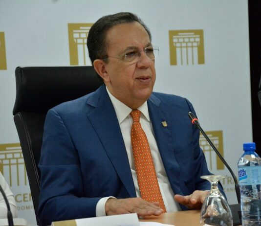 Banco Central y FMI revisan previsiones de economía dominicana