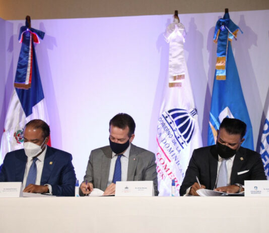 MICM y Banreservas lanzan fideicomiso para el desarrollo del Gas Natural Vehicular