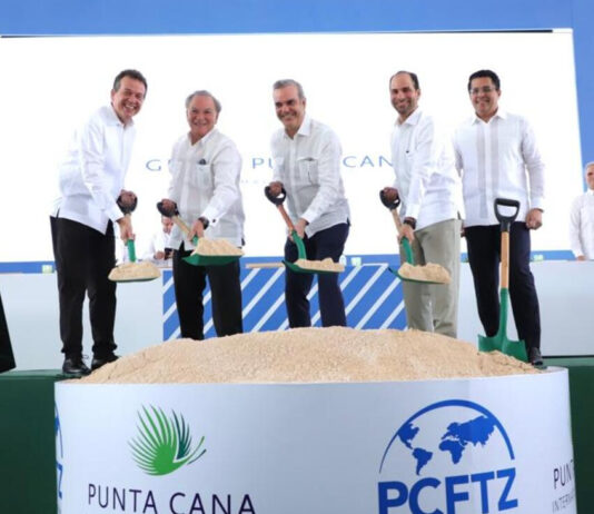 Presidente Abinader asiste primer palazo ampliación aeropuerto Punta Cana y construcción centro logístico; generará 7,000 nuevos empleos