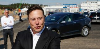 Elon Musk admite el teletrabajo… si antes se trabajan 40 horas a la semana en la oficina
