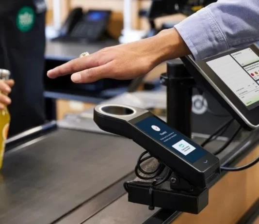 Así funciona el sistema de Amazon que permite pagar con la palma de la mano