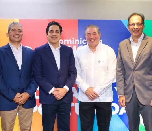 AFP Crecer y Seguros Crecer realizan pruebas de envíos con drones en entorno urbano