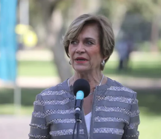 Chile: Evelyn Matthei lidera con amplia ventaja una encuesta sobre la elección presidencial