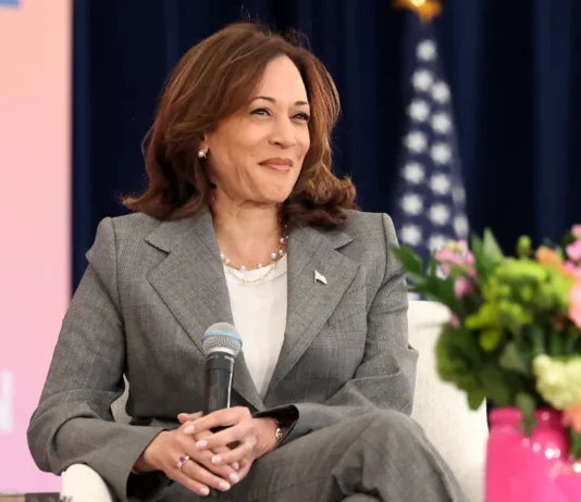 James Murdoch, Mark Cuban y decenas de otros líderes empresariales apoyan a Kamala Harris para la presidencia