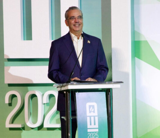 Presidente Abinader destaca récord histórico en inversión extranjera directa en la República Dominicana